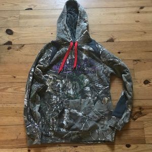 Womans Cabelas Camo Sweatshirt